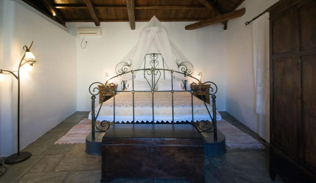 Abramis Rooms Mitáta Esterno foto